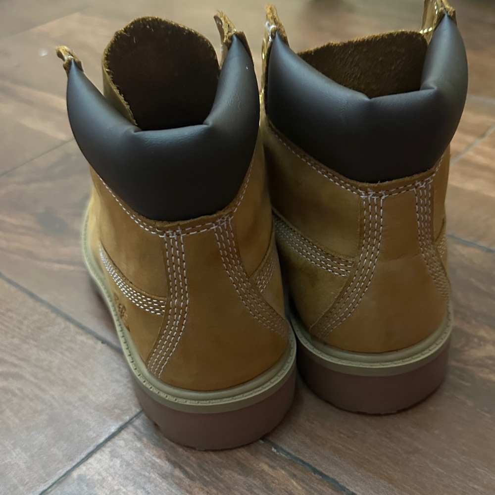 Timberland Kids Brown Boots with Black Accents - Picture 3 of 5